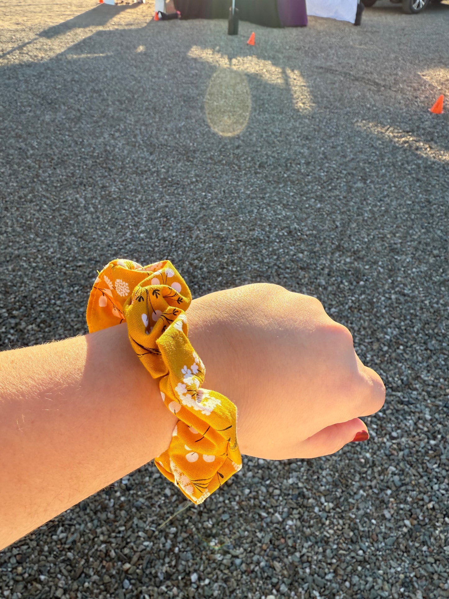 Amber/White Florals Scrunchie